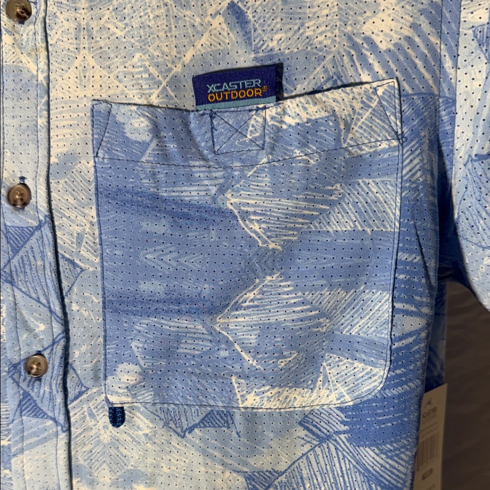 Light Blue Patterned Short-Sleeve Button-Down Shi… - image 3